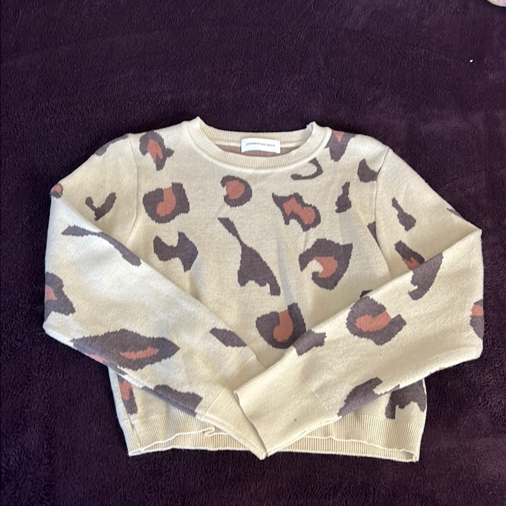 Cropped leopard sweater